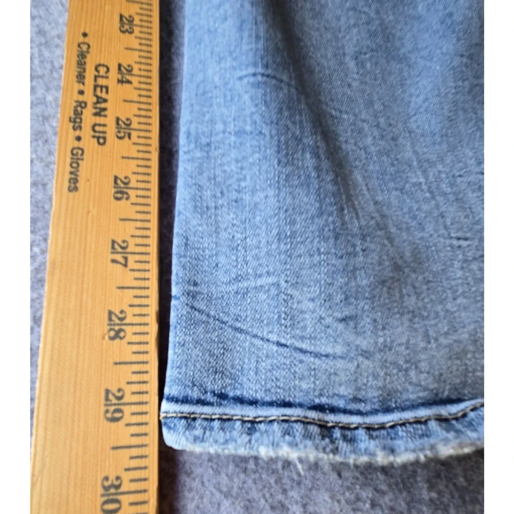 Silver Women's Jeans Avery Slim Boot Mid Rise Stretch Bootcut Western 30